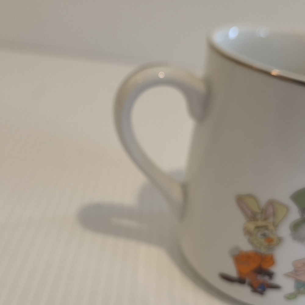 1980s VTG Walt Disney World Alice in Wonderland Coffee Cup Mug Silver Trim - Picture 6 of 10